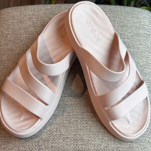 CROCS pretty Women's Light Pink Sandals Size 8